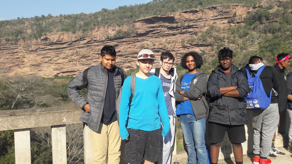 gr 10 & 11 teambuild